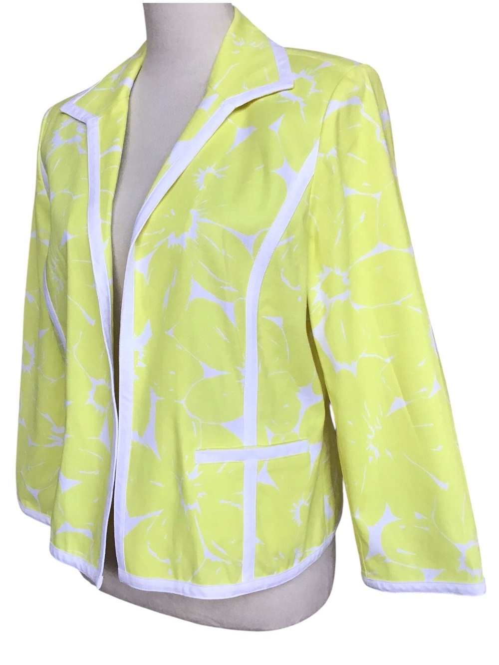 Chico’s Yellow Optic Floral Ceylon Open Fron Jacket Blazer Chico’s Sz 1 …